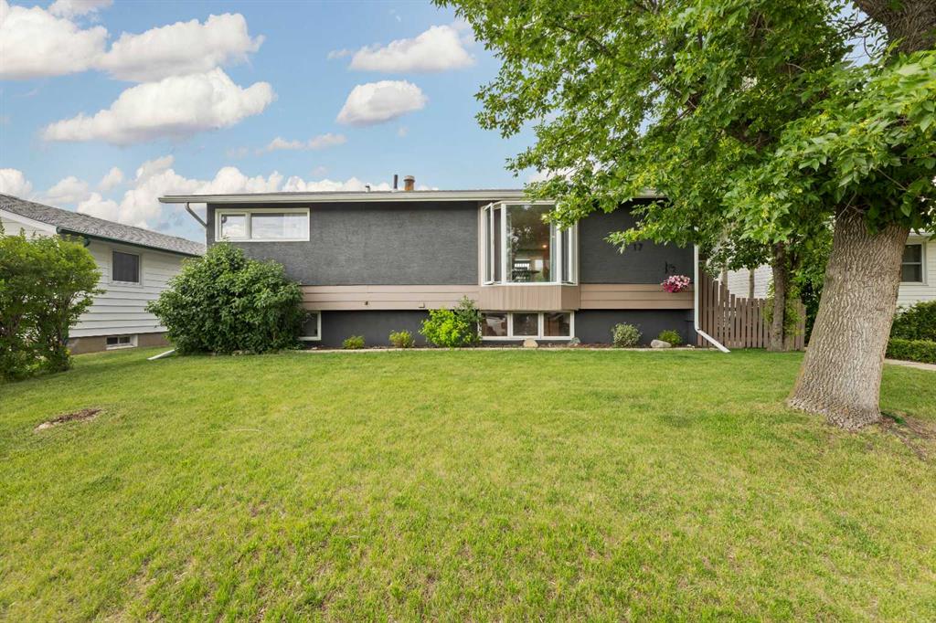 Picture of 17 Fir Street , Red Deer Real Estate Listing