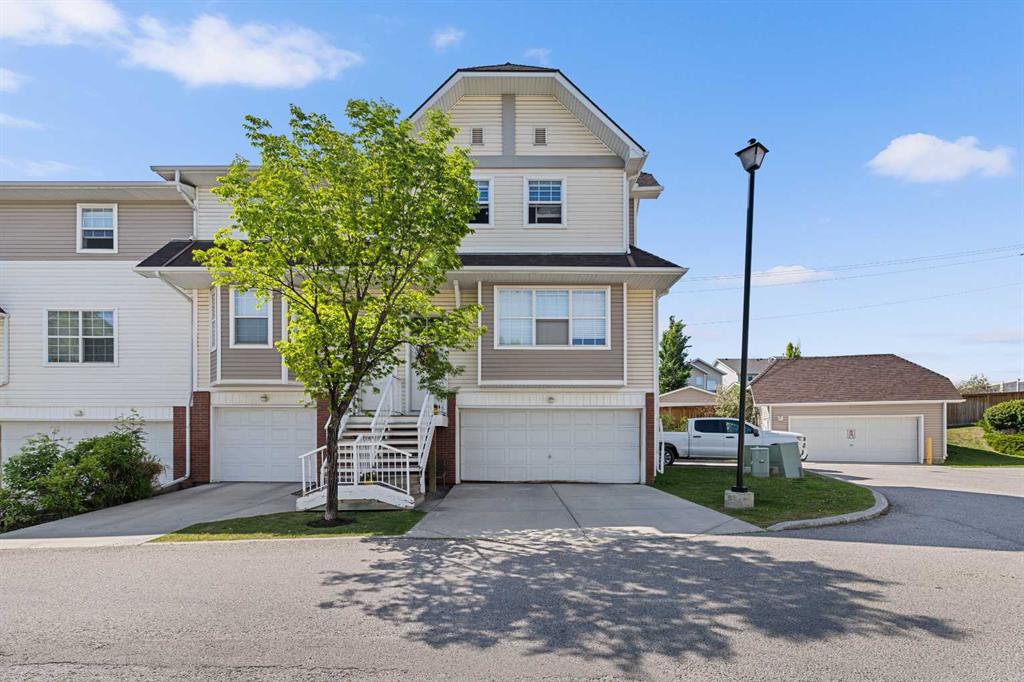 Picture of 127 Tuscany Springs Gardens NW, Calgary Real Estate Listing