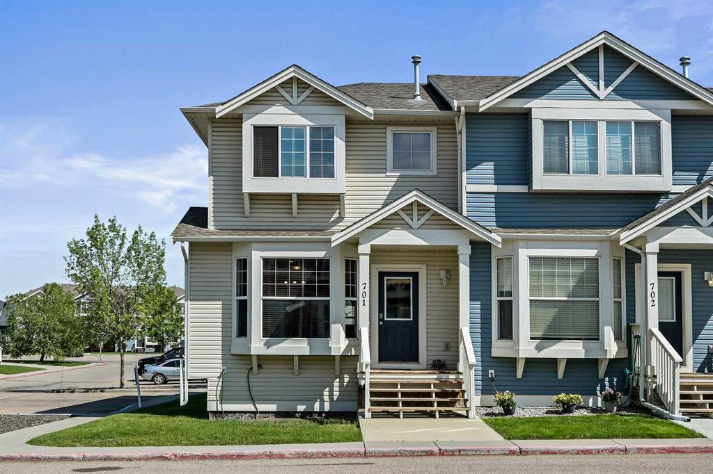 Picture of 701, 703 Luxstone Square SW, Airdrie Real Estate Listing