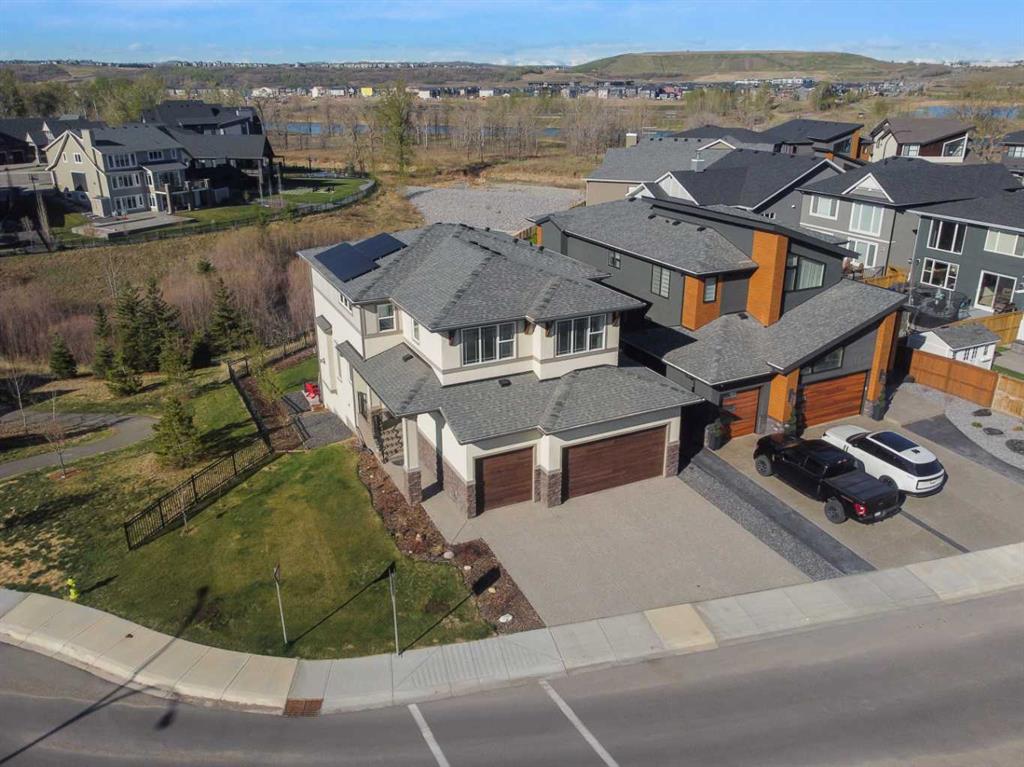 Picture of 9 Cranbrook Cape SE, Calgary Real Estate Listing