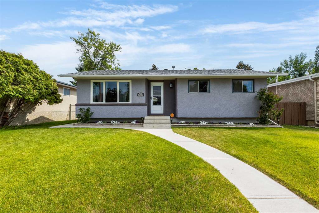 Picture of 321 18 Street NE, Medicine Hat Real Estate Listing