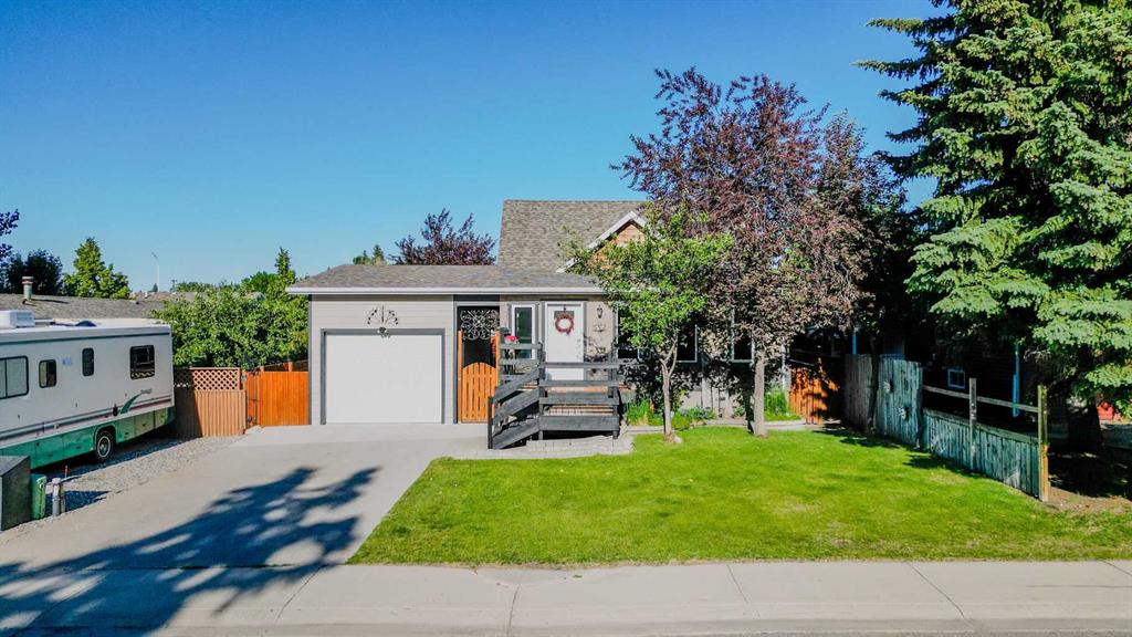 Picture of 854 3 Street W, Cardston Real Estate Listing