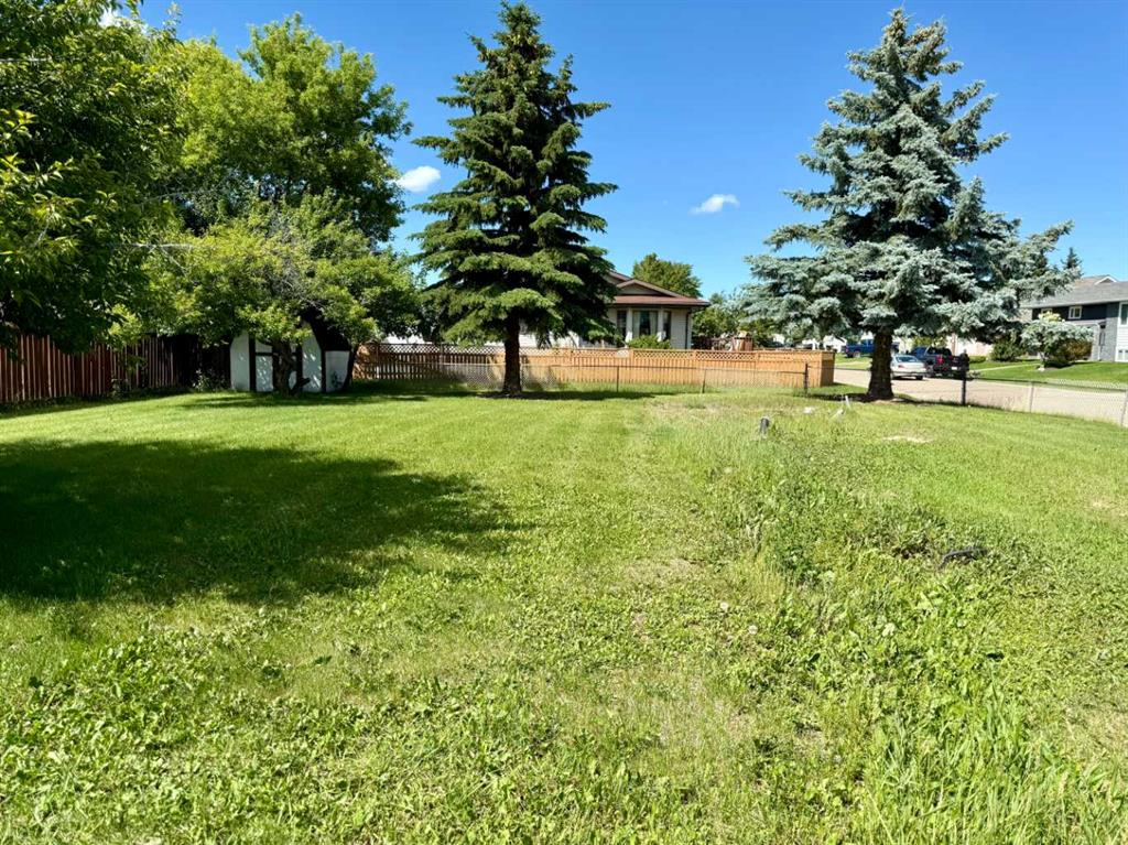 Picture of 1958 5 Avenue , Wainwright Real Estate Listing