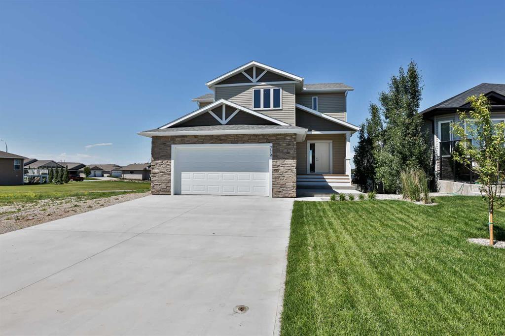 Picture of 714 Fairways Drive , Vulcan Real Estate Listing