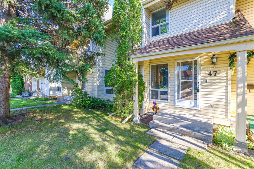 Picture of 47 Woodhill Court SW, Calgary Real Estate Listing
