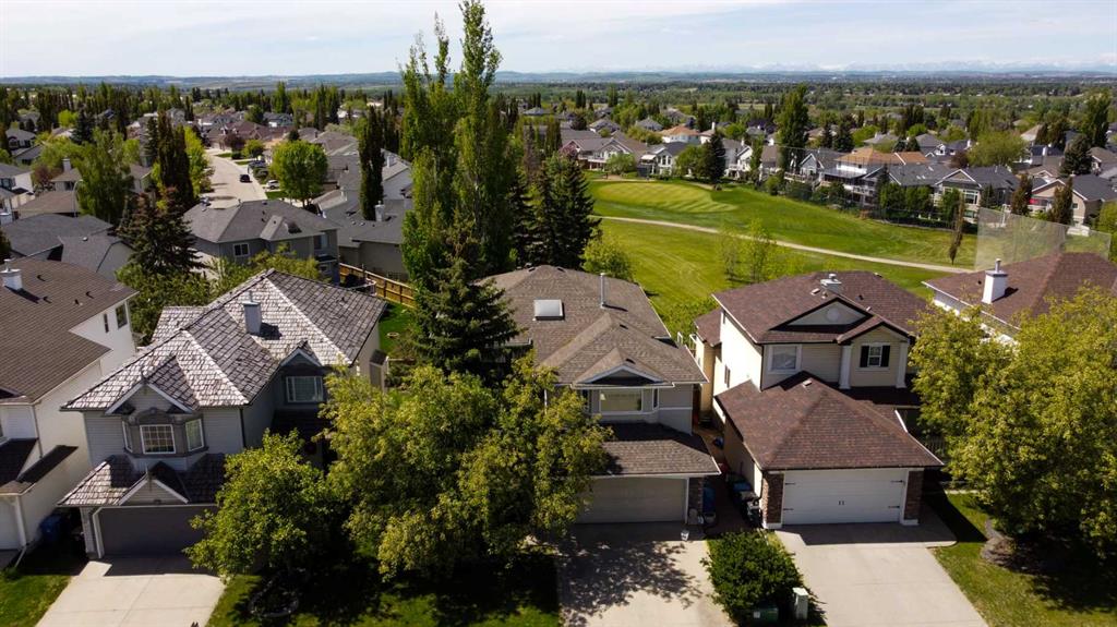 Picture of 3110 Douglasdale Boulevard SE, Calgary Real Estate Listing