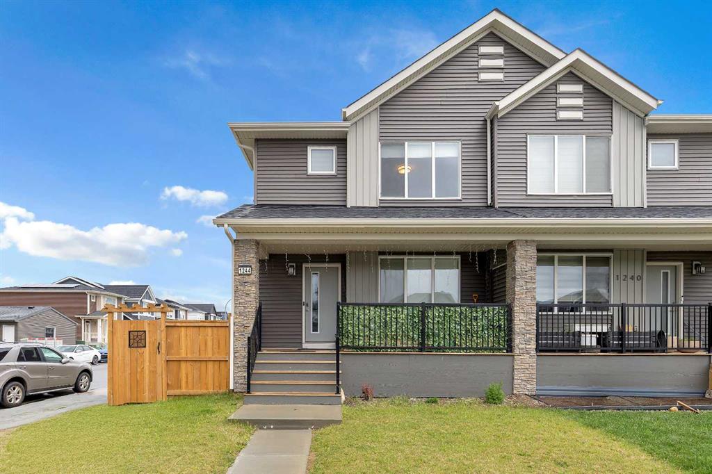 Picture of 1244 Cornerstone Boulevard NE, Calgary Real Estate Listing