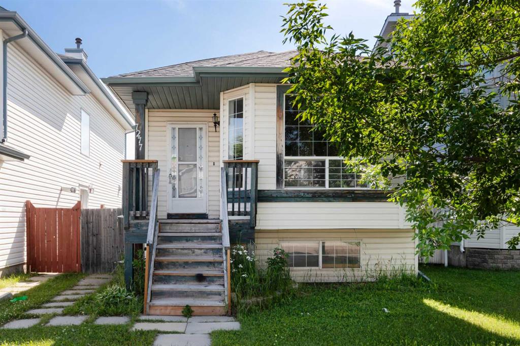 Picture of 7277 Laguna Way NE, Calgary Real Estate Listing