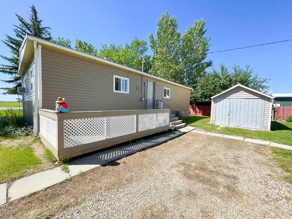 Picture of 331 Armstrong Street , Carmangay Real Estate Listing