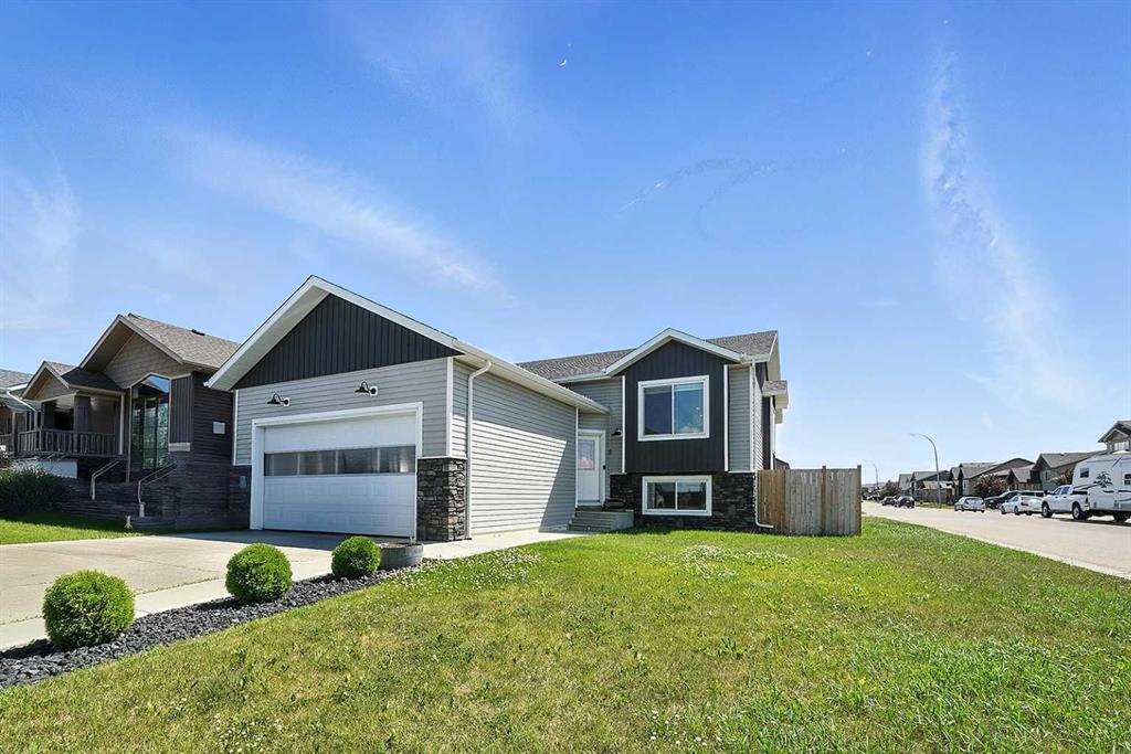 Picture of 5 Mackenzie Avenue , Lacombe Real Estate Listing