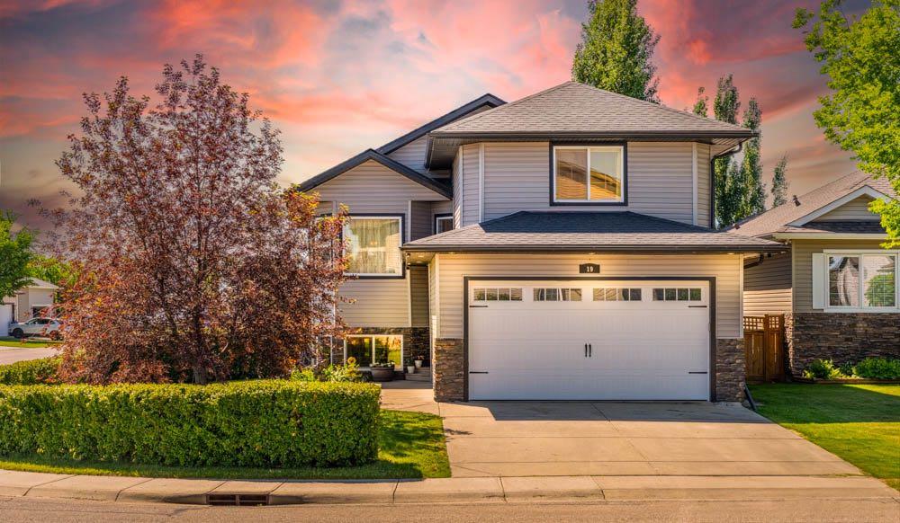 Picture of 19 Dallaire Drive , Carstairs Real Estate Listing