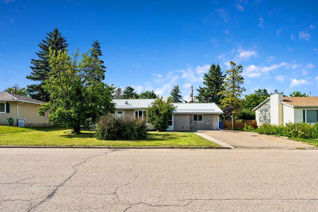Picture of 2514 22 Street , Nanton Real Estate Listing