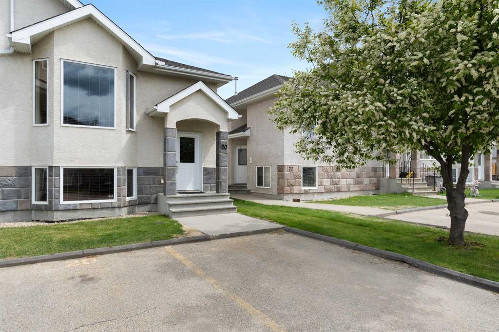 Picture of 20, 9 Leedy Drive , Whitecourt Real Estate Listing