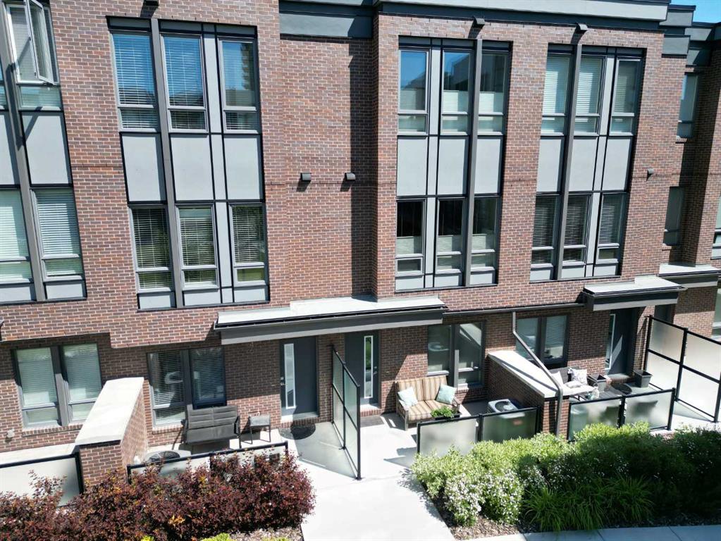 Picture of 44 Norford Common NW, Calgary Real Estate Listing