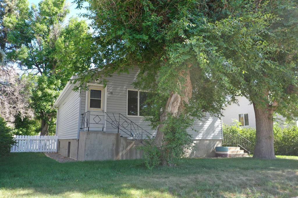 Picture of 118 3 Avenue N, Vauxhall Real Estate Listing