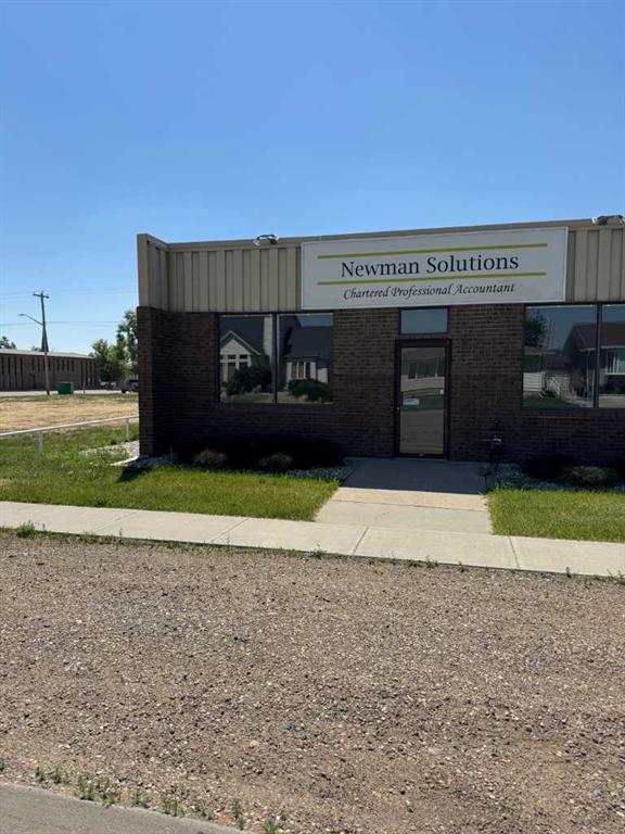 Picture of 413 3 Avenue N, Vauxhall Real Estate Listing