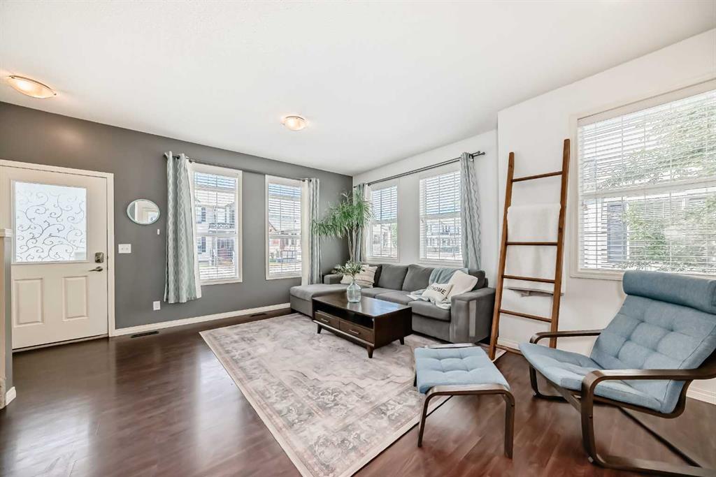 Picture of 801, 1001 8 Street NW, Airdrie Real Estate Listing