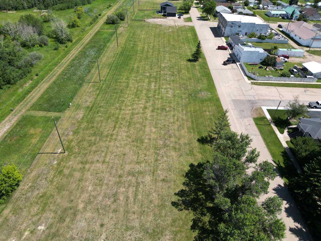 Picture of 5002 50 Avenue , Botha Real Estate Listing