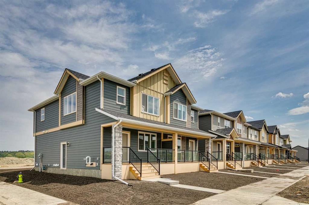 Picture of 806 Wolf Willow Boulevard SE, Calgary Real Estate Listing