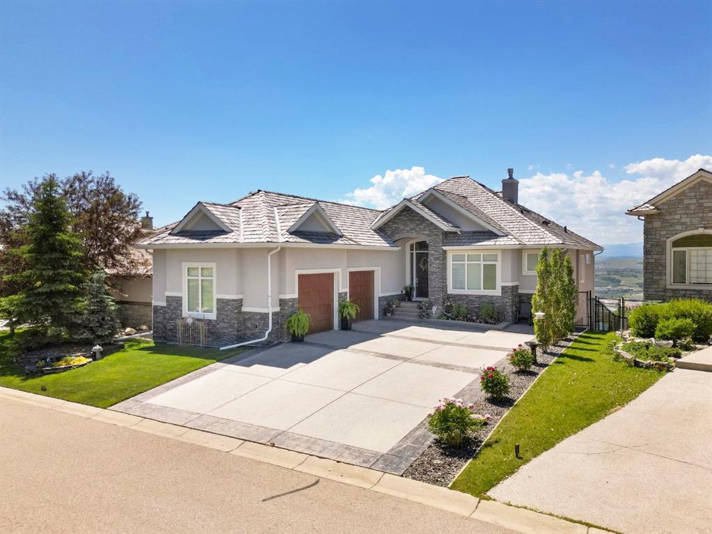 Picture of 192 Gleneagles Estates Lane , Cochrane Real Estate Listing