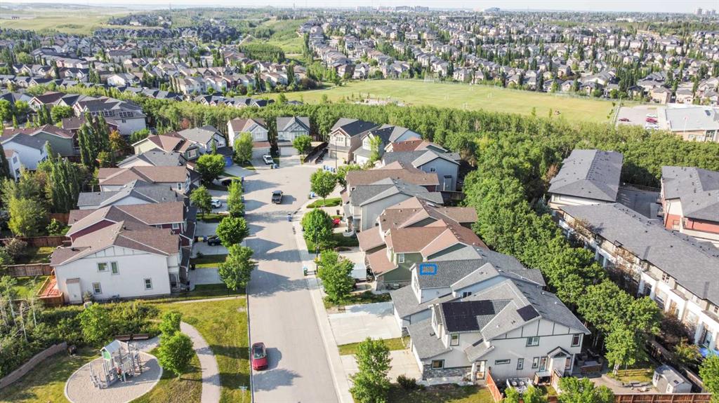 Picture of 8 Aspen Hills Court SW, Calgary Real Estate Listing