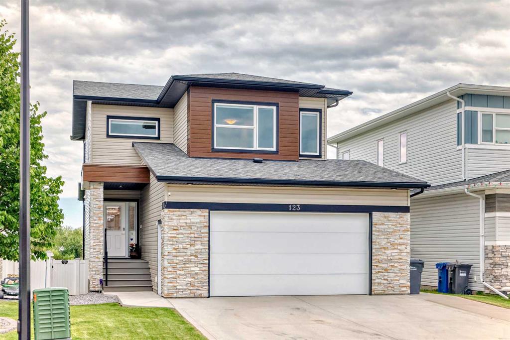 Picture of 123 Vancouver Crescent , Red Deer Real Estate Listing