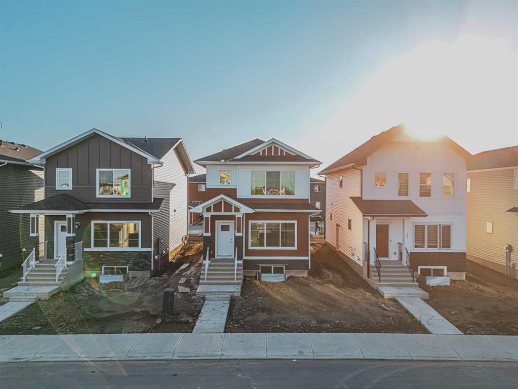Picture of 165 dawson wharf View SE, Chestermere Real Estate Listing