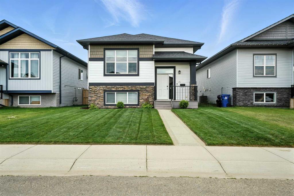 Picture of 41 Aztec Crescent , Blackfalds Real Estate Listing