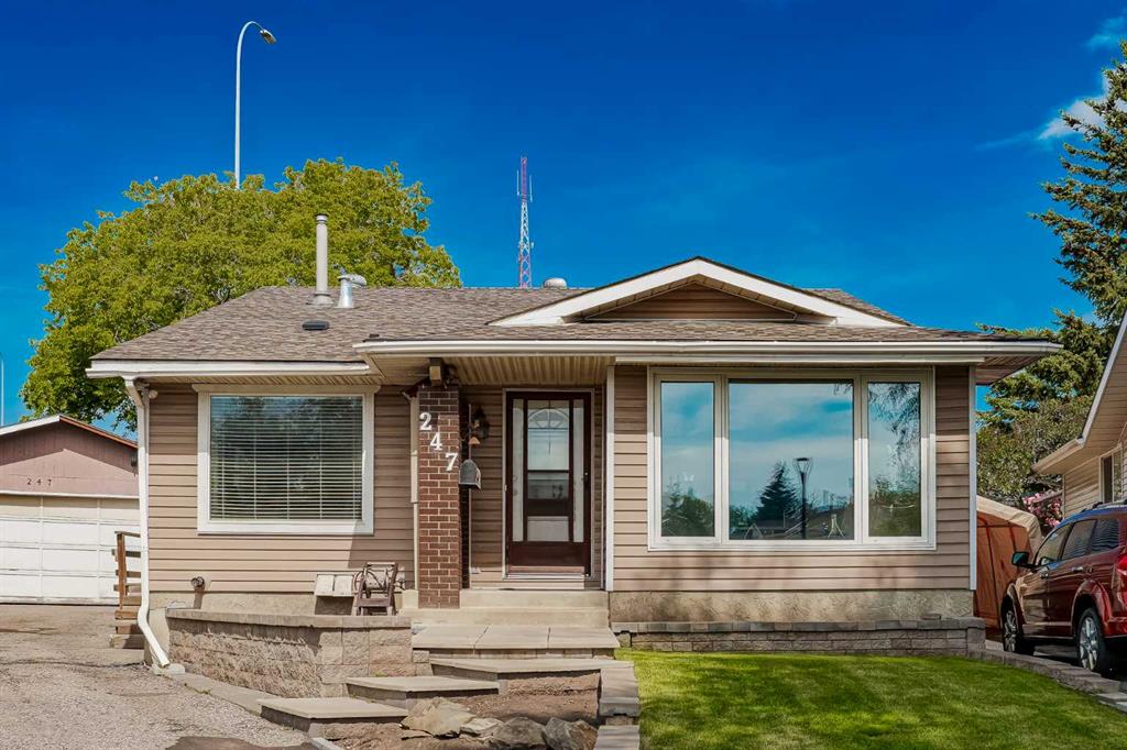 Picture of 247 Radcliffe Place SE, Calgary Real Estate Listing