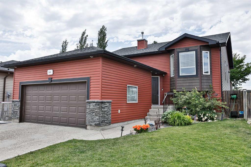 Picture of 243 Squamish Court W, Lethbridge Real Estate Listing