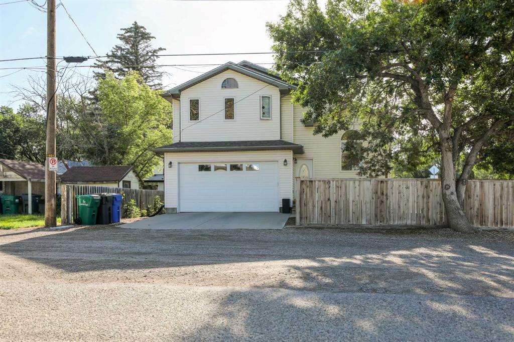 Picture of 1195 7 Avenue N, Lethbridge Real Estate Listing
