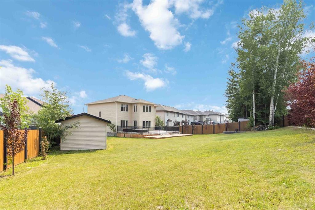 Picture of 172 GRAVELSTONE Way , Fort McMurray Real Estate Listing