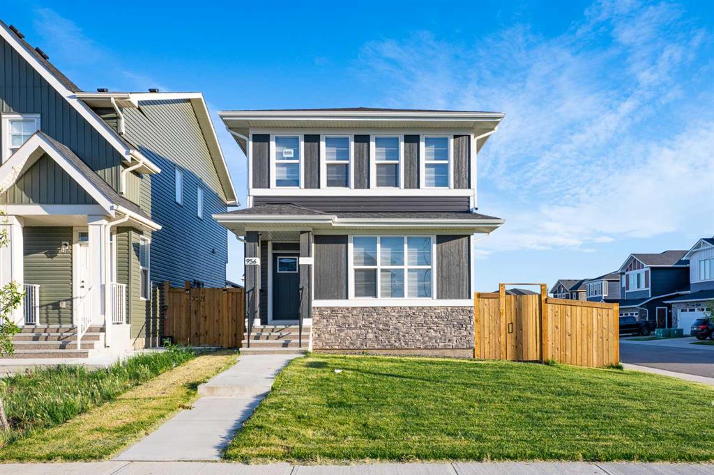 Picture of 956 West Lakeview Drive , Chestermere Real Estate Listing
