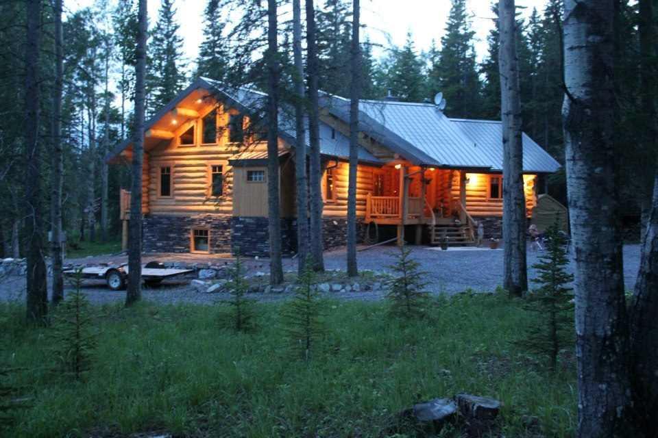 Picture of 912 WOLVERINE Way , Nordegg Real Estate Listing