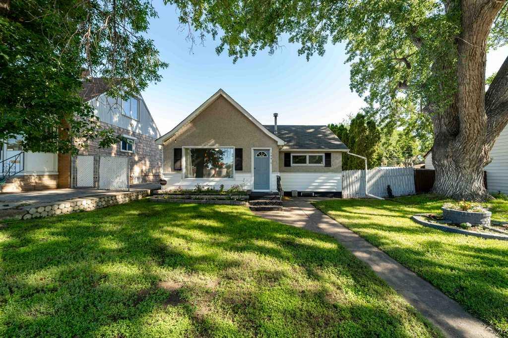 Picture of 144 9 Street SE, Medicine Hat Real Estate Listing