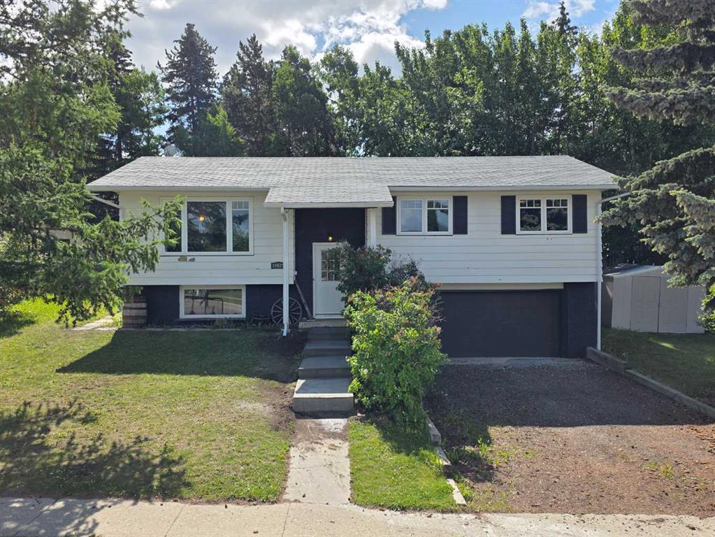 Picture of 10629 104 Avenue , Grande Cache Real Estate Listing