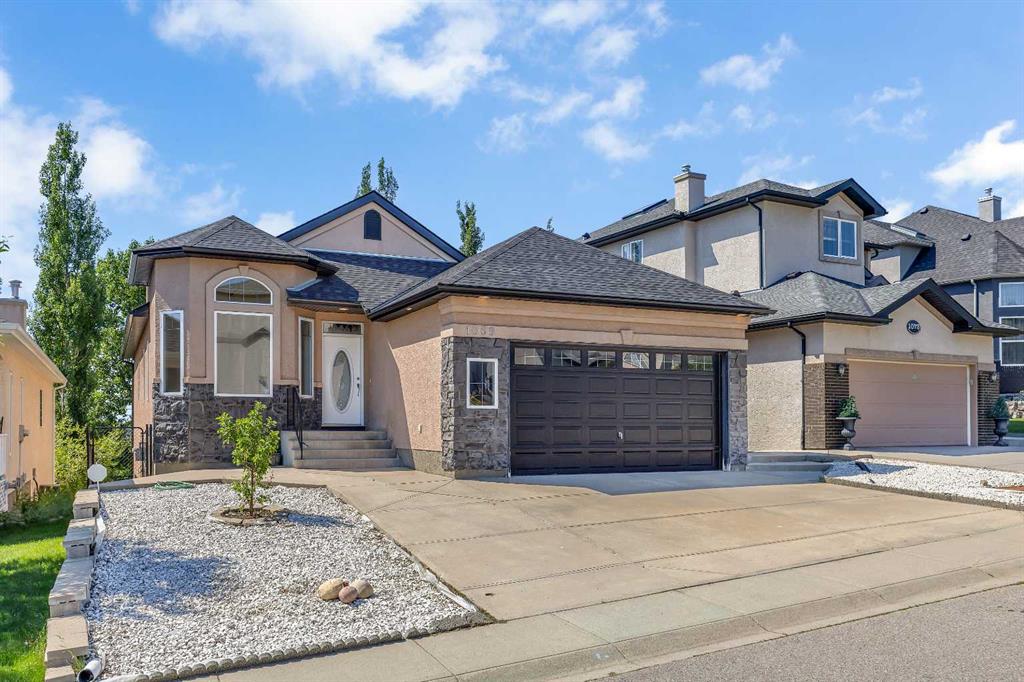 Picture of 1069 Panorama Hills Landing NW, Calgary Real Estate Listing