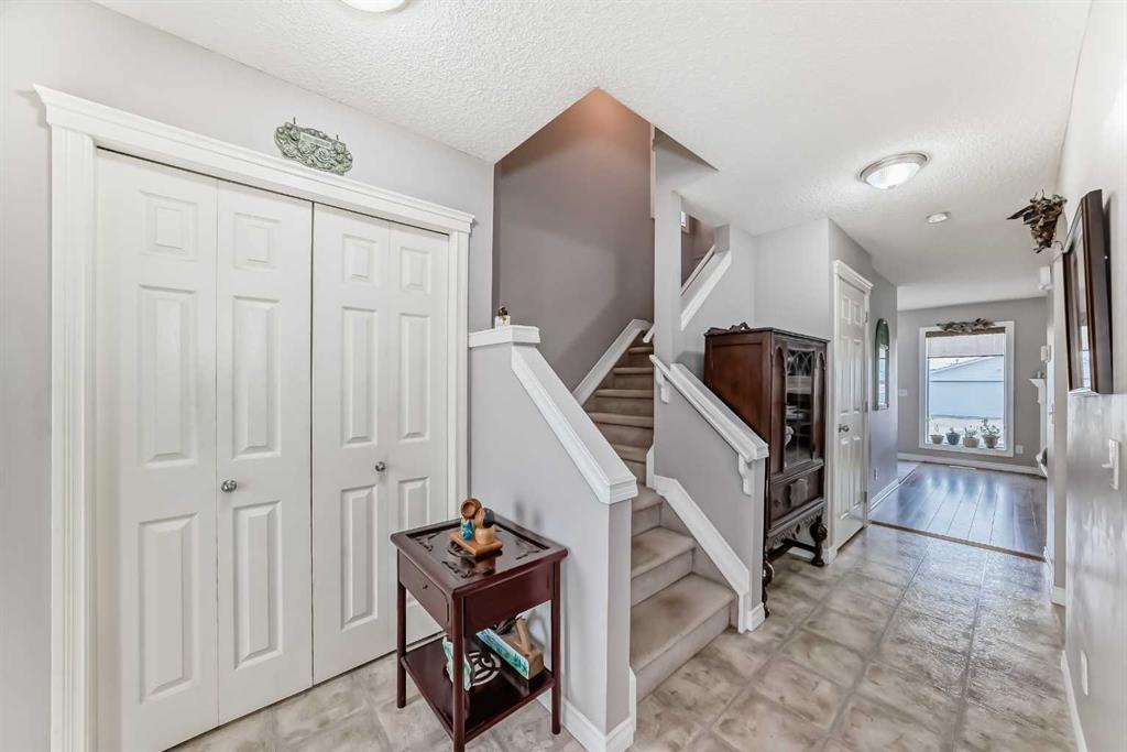 Picture of 369 Taradale Drive NE, Calgary Real Estate Listing