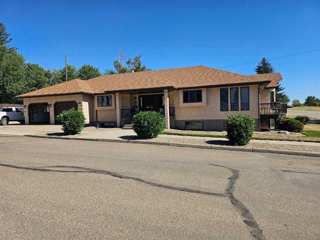 Picture of 301 Centre Avenue NE, Milk River Real Estate Listing