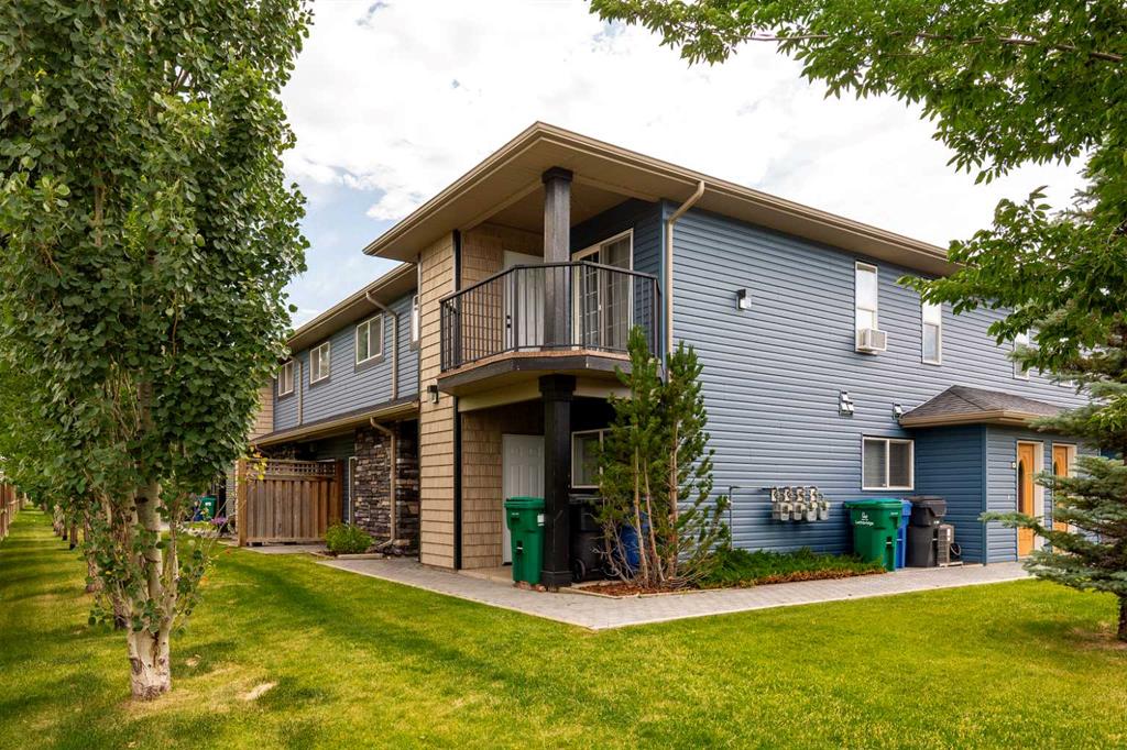 Picture of 6, 893 Mt Sundance Manor W, Lethbridge Real Estate Listing