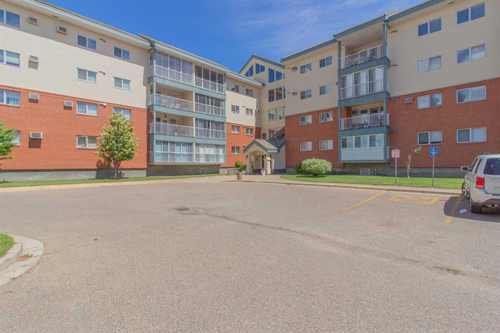 Picture of 421, 3021 13 Avenue SE, Medicine Hat Real Estate Listing