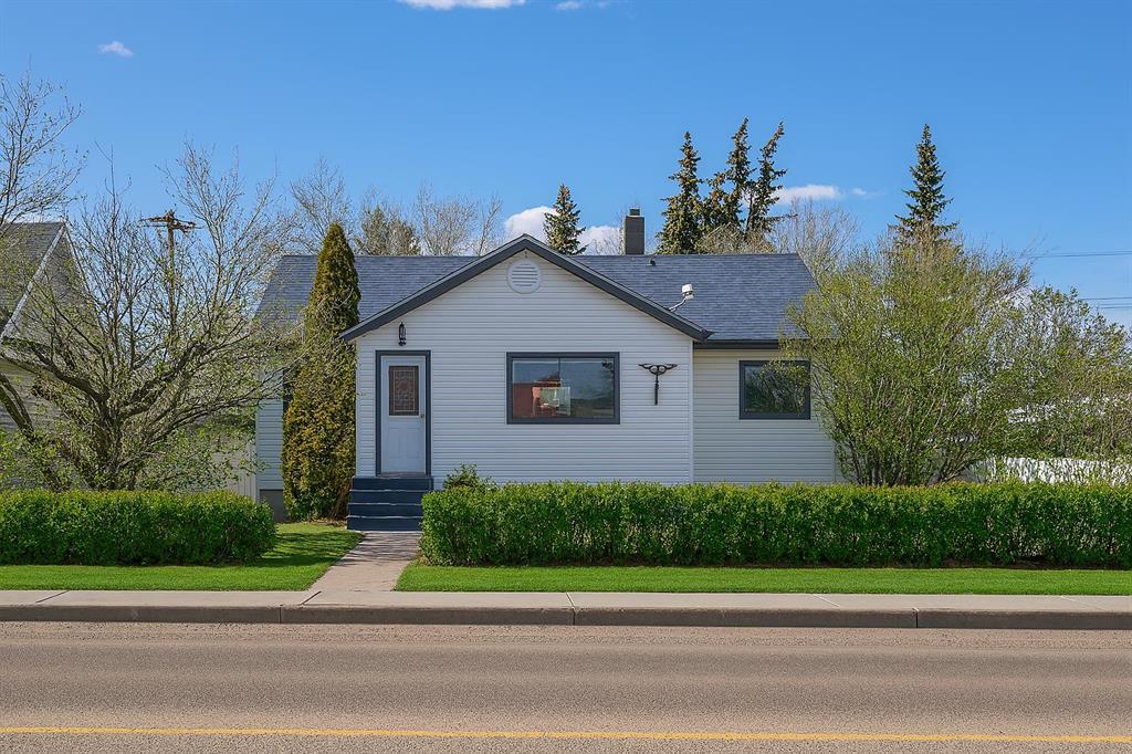 Picture of 4936 49 Street , Hardisty Real Estate Listing
