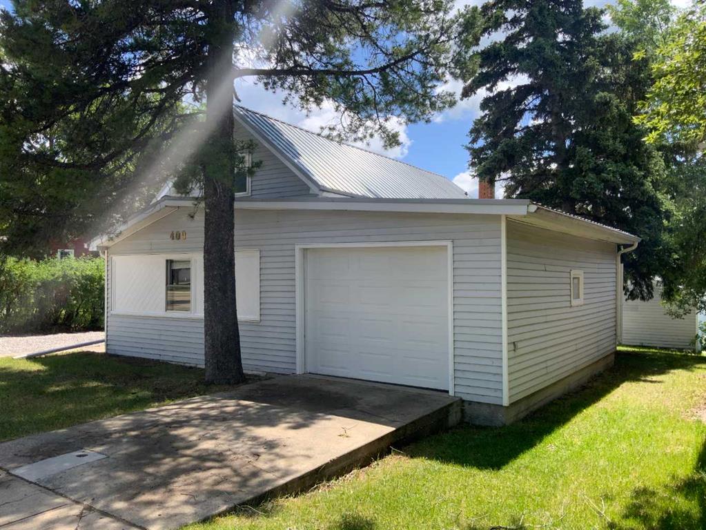 Picture of 409 Main Street , Trochu Real Estate Listing