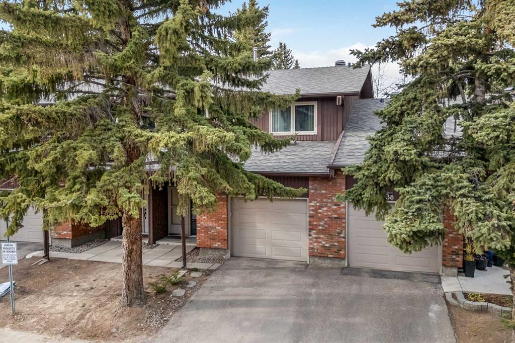 Picture of 36, 2323 Oakmoor Drive SW, Calgary Real Estate Listing