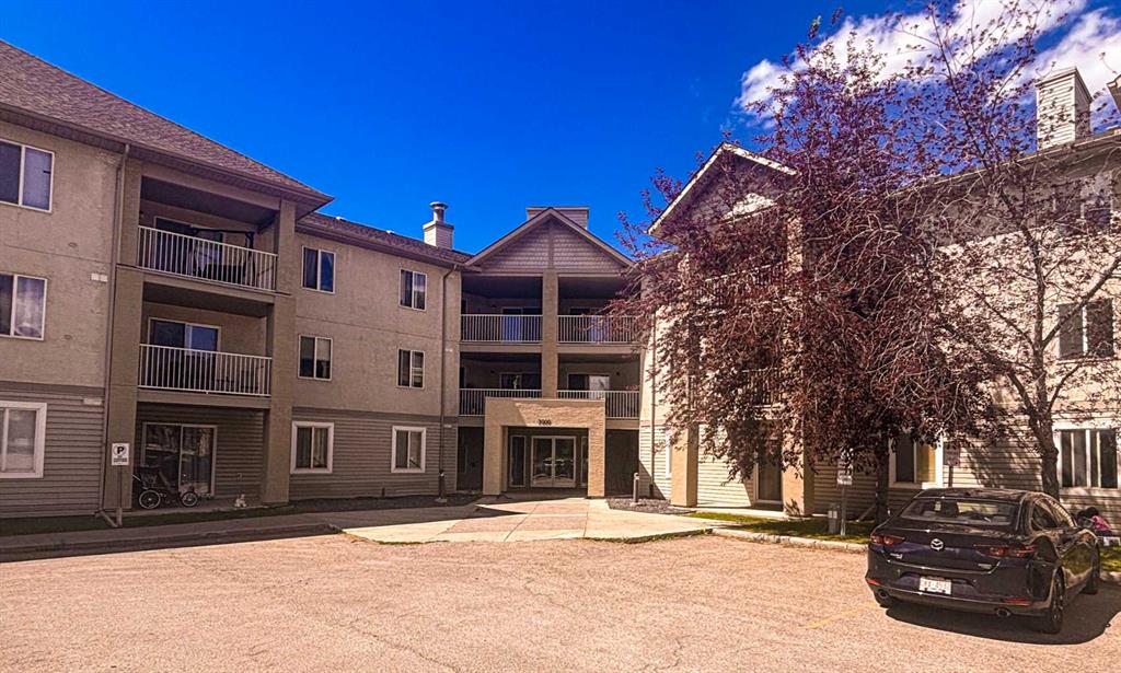Picture of 117, 3000 Citadel Meadow Point NW, Calgary Real Estate Listing