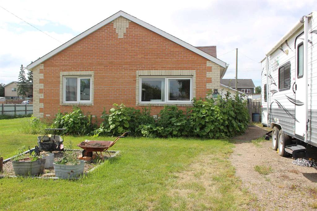 Picture of 324 2nd Street , Shaughnessy Real Estate Listing
