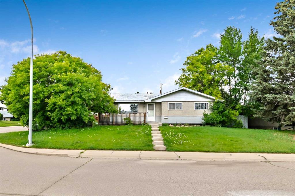 Picture of 3403 73 Street NW, Calgary Real Estate Listing