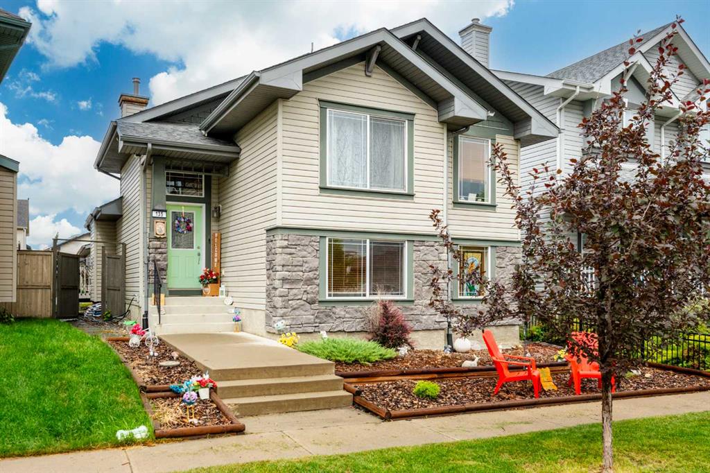 Picture of 135 Prestwick Heath SE, Calgary Real Estate Listing