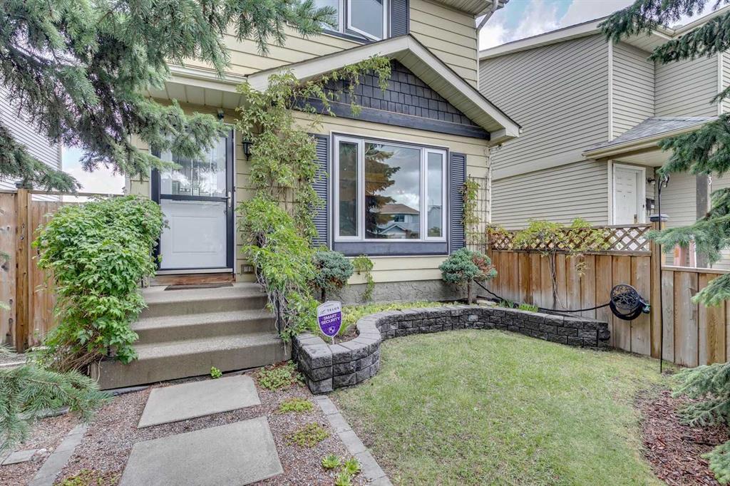 Picture of 85 Erin Woods Place SE, Calgary Real Estate Listing