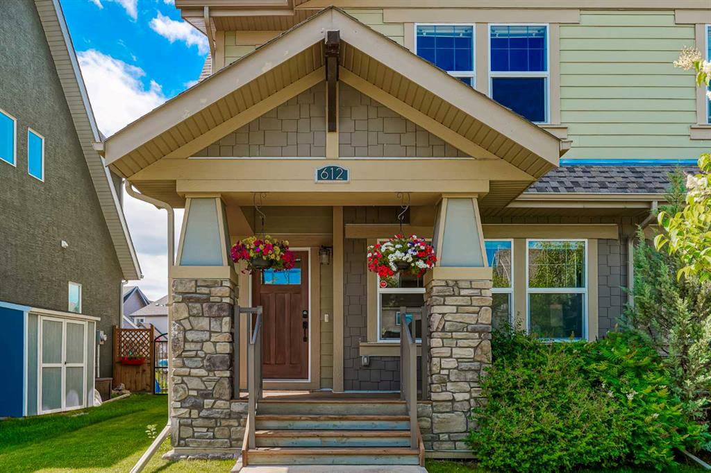 Picture of 612 Mahogany Boulevard SE, Calgary Real Estate Listing